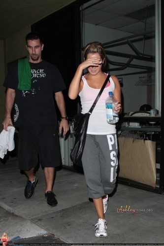 Ashley leaving the Results Personal Training gym - September 9 2008 Ashley-ashley-tisdale-2302442-333-499