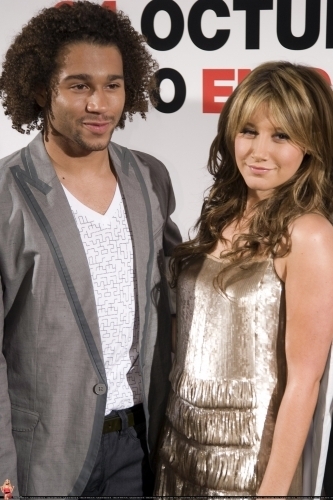 Ashley at HSM3 Madrid premiere Ashley-HSM3-Madrid-premiere-ashley-tisdale-2482612-333-500