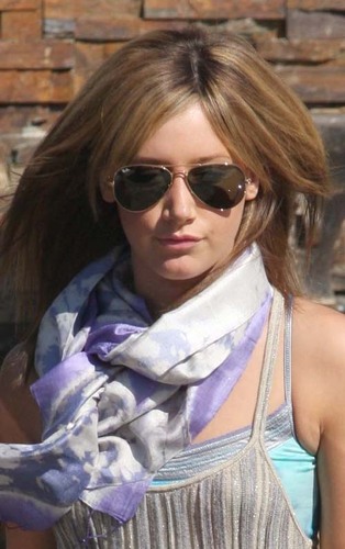 Ashley leaving her house earlier in the day - September 25 2008 Ashley-ashley-tisdale-2421033-314-500