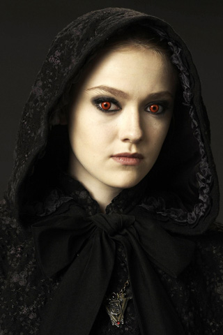 Talk Lounge Aug/Sept/Oct/Nov/Dec 2012 - Page 8 Jane-volturi-hooded-portrait320x480