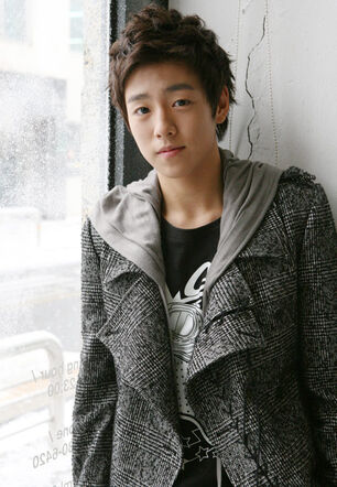 niños que dejaron de serlo, para convertirme en una perver 306px-Lee_Hyun_Woo_%281993%294