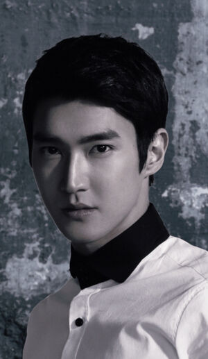   •~Siwon~• 300px-08SIWON