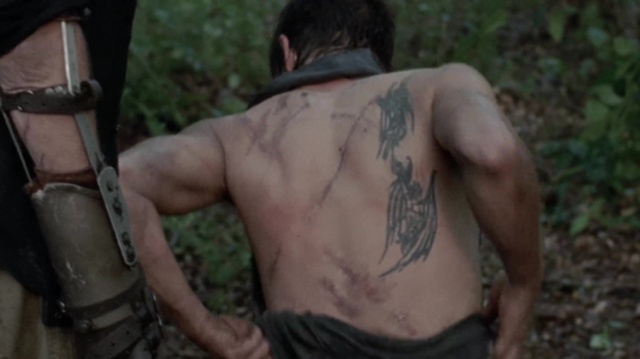 Daryl Dixon de The Walking Dead Daryl-dixon-tattoos-300x225