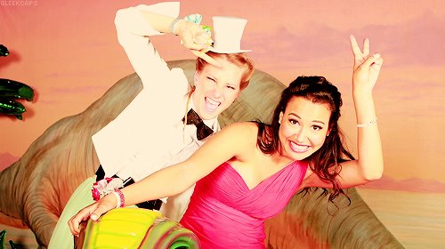 [Fan-fic] Los dos extremos de mi existencia [Brittana] Capítulo 25 ACTUALIZADO - Página 5 BrittanaProm