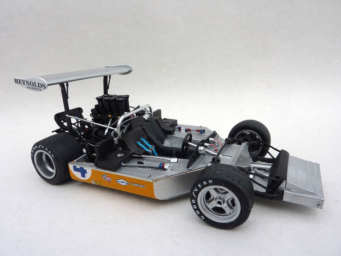 Mc Laren M8 B Can Am 71  McLarenM8baccurateminiature008-vi