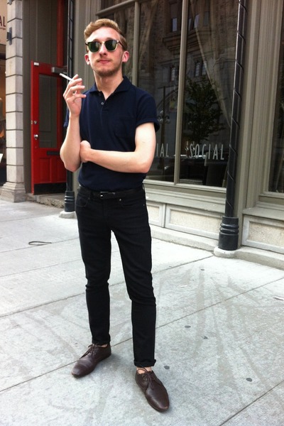 dexter Dark-brown-zara-shoes-navy-club-monaco-shirt-black-gap-pants_400