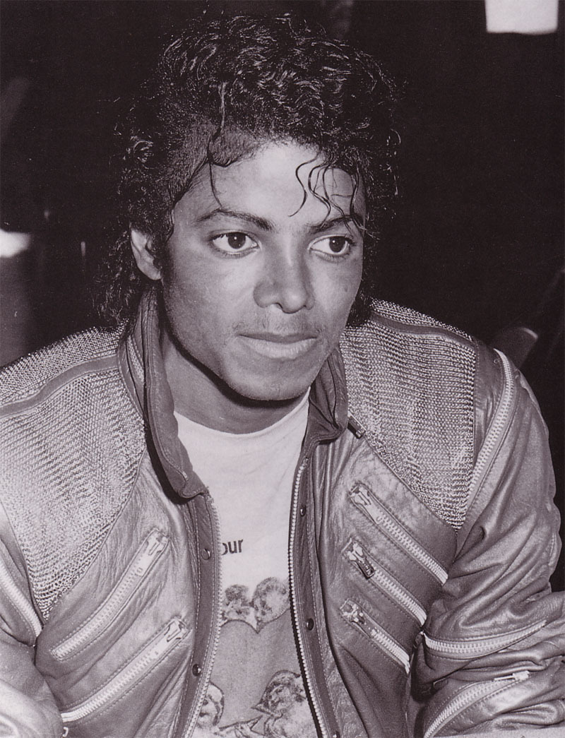 Immagini era "THRILLER" - Pagina 23 Thriller-era-michael-jackson-10349903-800-1045