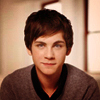 Joueurs de Quidditch Logan-logan-lerman-10621724-100-100