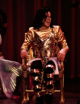 Welcome To The Treasure Box - Page 7 Train-awards-93-michael-jackson-10714579-340-442