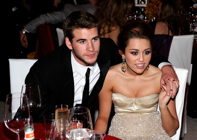 Miley Cyrus Miley-2010-Oscars-AfterParty-miley-cyrus-10802214-399-283