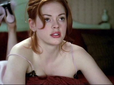 Галерия на Пейдж - Page 12 Rose-as-Paige-Matthews-rose-mcgowan-10855889-400-300