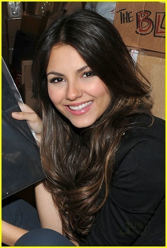 Victoria  Justice Resimleri Victoria-victoria-justice-11163347-336-500