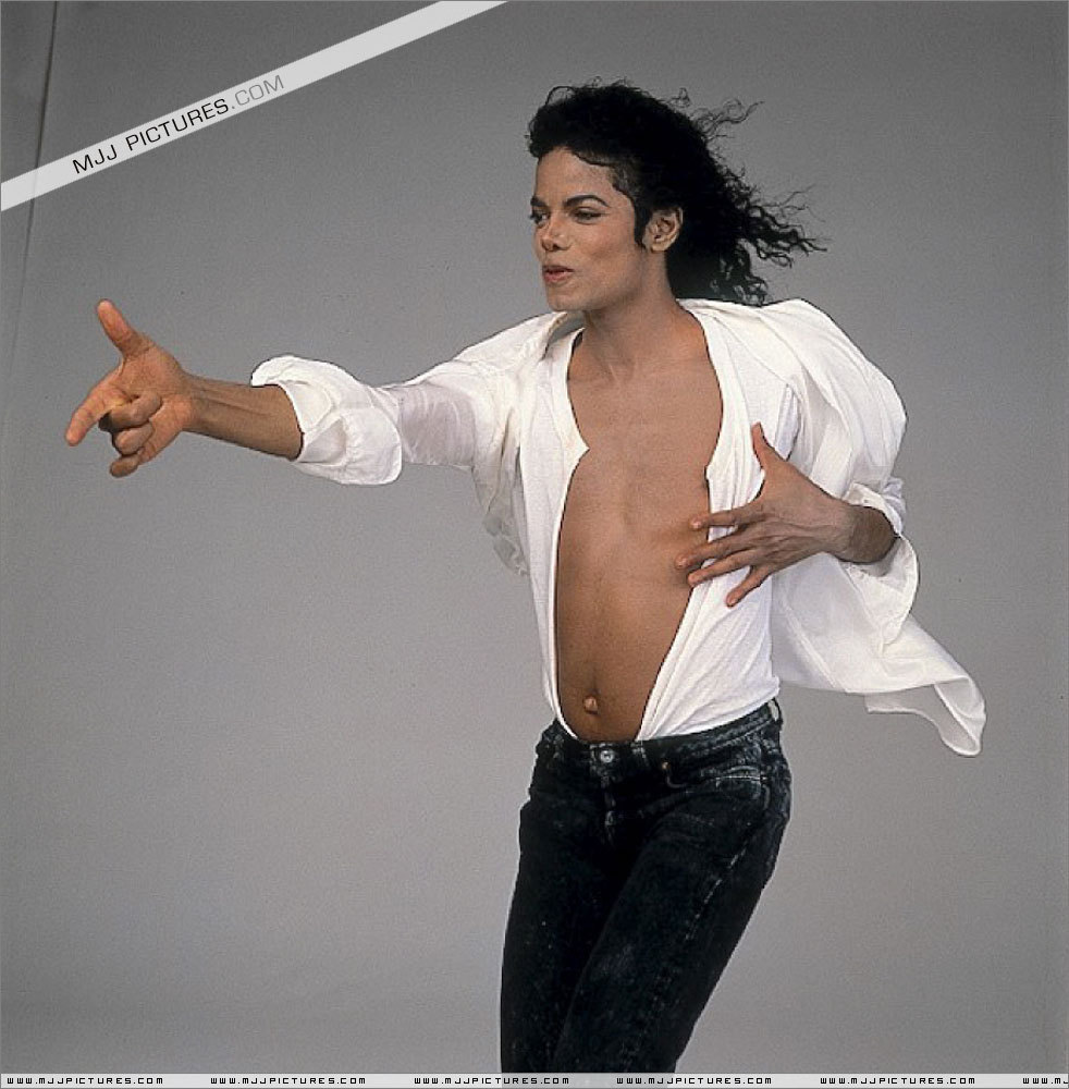 Immagini vietate ai "deboli di cuore" - Pagina 11 MJ-1989-michael-jackson-11309953-982-1000