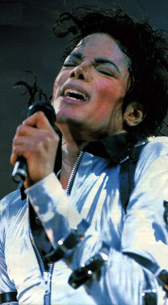  Bad tour Michael-3-Jospeh-3-Jackson-michael-jackson-11330215-573-1041