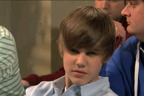 Justin Bieber Resimleri - Sayfa 2 Bieber-On-SNL-4-10-10-justin-bieber-11463986-480-320