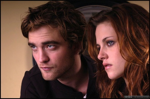 twilight ~~bella~~edward~~jackoup~~all Robsten-3-twilight-series-11511998-500-331