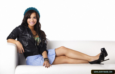 ♥ Demi ♥ -Demi-demi-lovato-11733384-399-258