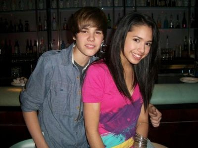 Justin Bieber's Bilder/Fotos - Seite 5 Justin-Bieber-Jasmine-from-Baby-Music-Video-justin-bieber-11721250-400-300