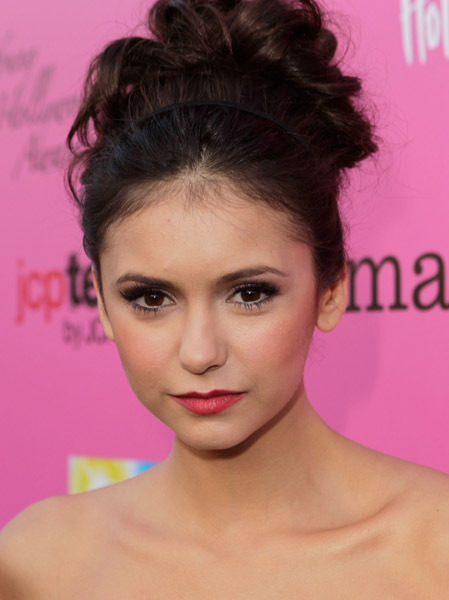 Vampire Diaries - Pictures -  2 The-12th-Annual-Young-Hollywood-Awards-Arrivals-the-vampire-diaries-12268292-449-600