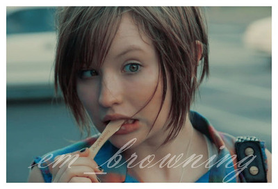 Fotosalat... Emily-Browning-emily-browning-12323345-400-272