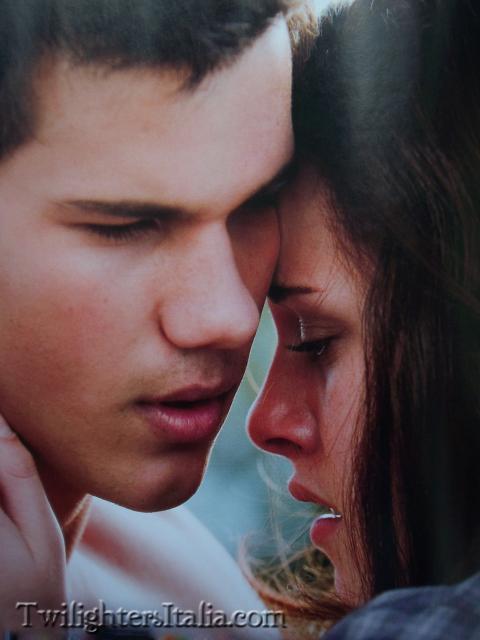 coucou tous le monde  - Page 4 Eclipse-Movie-Companion-jacob-and-bella-13178433-480-640