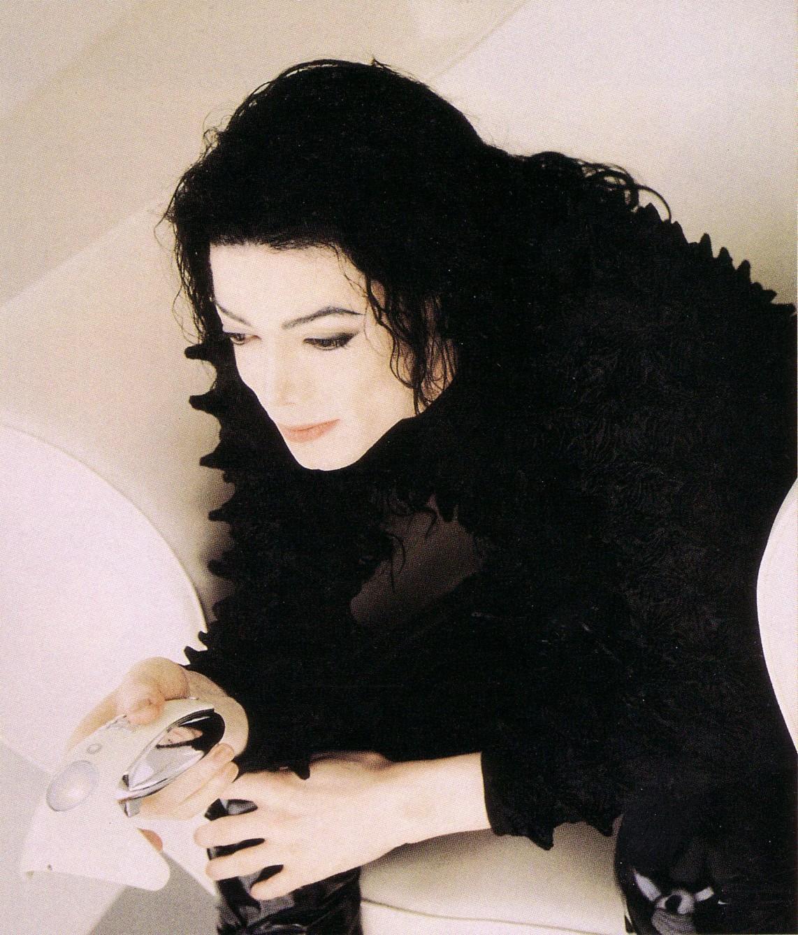 "COLECCION DE FOTOS DE SCREAM" Scream-michael-jackson-13156659-1142-1337