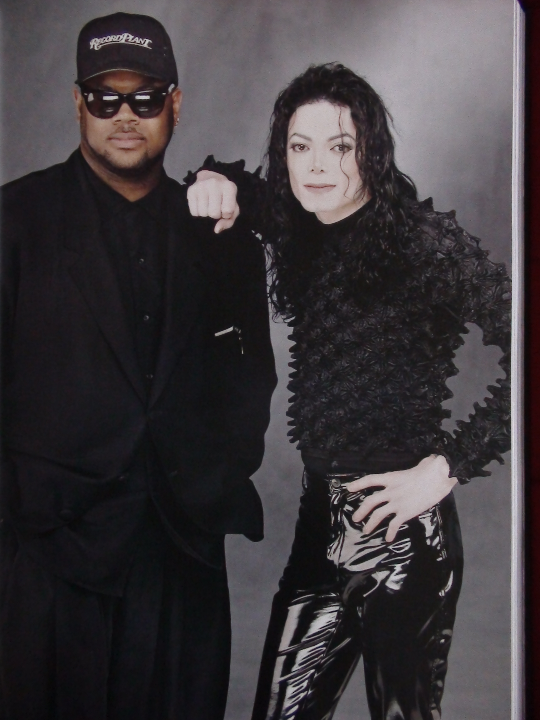 "COLECCION DE FOTOS DE SCREAM" Scream-michael-jackson-13156514-1728-2304