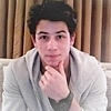 Hugo Weasley Nicholas-nick-jonas-13310458-100-100