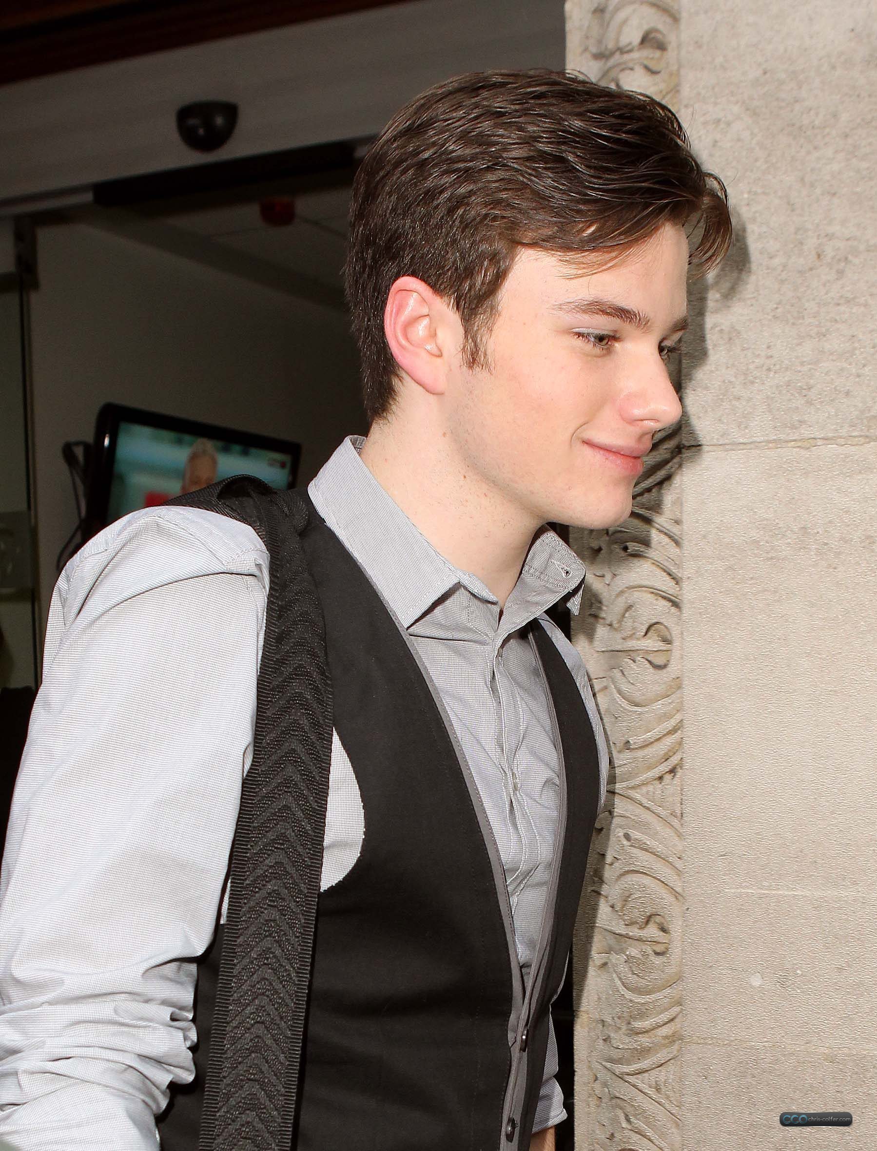 صور أبطال مسلسل glee Chris-Colfer-June-14-2010-chris-colfer-13599329-1799-2362