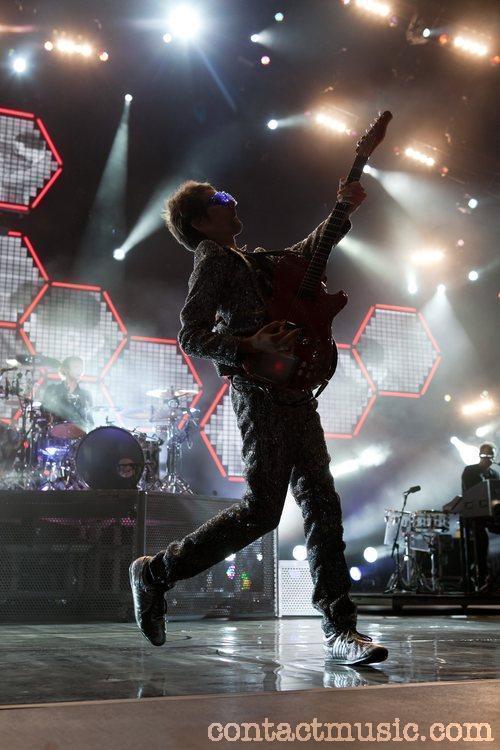 Matthew Bellamy - Page 2 MUSEMUSE-muse-13805631-500-750