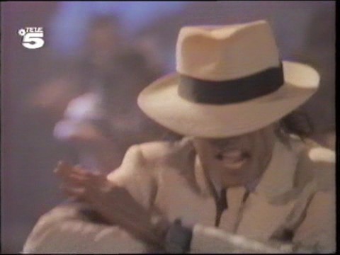 Bad Era (1987 - 1990) - Pagina 19 Smooth-Criminal-the-bad-era-13854510-480-360