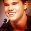 Apple-Blue SANDERS ✱ I'm Holding Out For A Hero TL-taylor-lautner-13876176-100-100