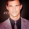 Personajes Pre-establecidos {Chicos} Taylor-Launter-taylor-lautner-13904147-100-100