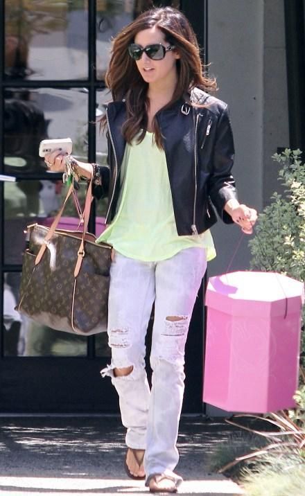 Ashley Tisdale Resimleri -Ashley-pic-ashley-tisdale-14017781-440-716