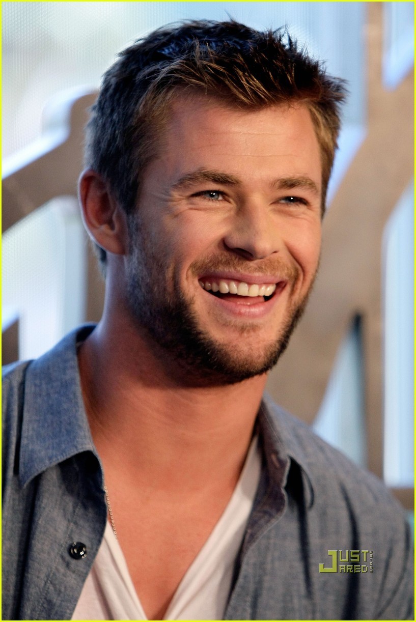 Henrick Von Ricther Chris-2010-Comic-Con-chris-hemsworth-14163790-817-1222