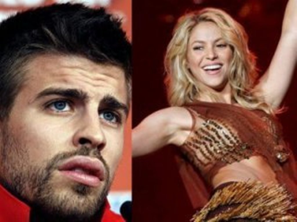  صديق شاكيرا الجديد اللاعب؟؟؟؟؟؟؟؟؟؟ Shakira-and-gerard-holidays-in-Ibiza-gerard-pique-14396209-1024-768