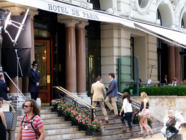 Selena Gomez and Leighton Meester Film Outside the Hotel de Paris Selena-Gomez-and-Leighton-Meester-Film-Outside-the-Hotel-de-Paris-selena-gomez-14456720-594-448