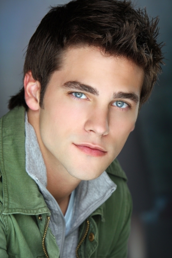 Ficha de Federico LaCrocq Brant-brant-daugherty-14620250-600-900