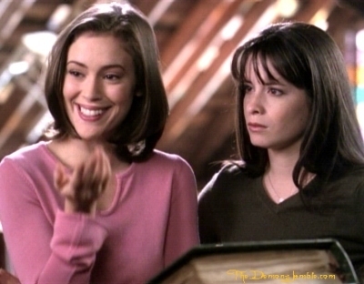 Галерия на Пайпър и Фийби - Page 5 That-70-s-episode-charmed-8557306-400-312