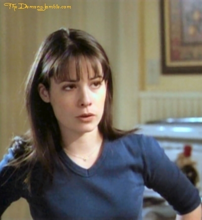 Галерия на Пайпър - Page 18 Which-prue-is-it-anyway-charmed-8556846-400-435