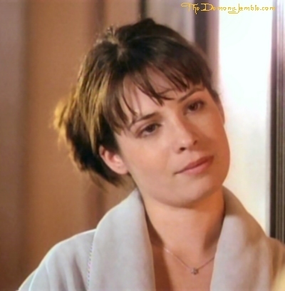 Галерия на Пайпър - Page 18 Which-prue-is-it-anyway-charmed-8556930-400-408