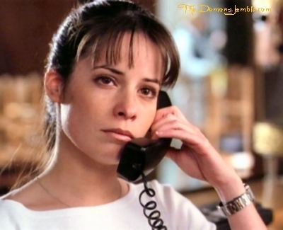 Галерия на Пайпър - Page 17 Which-prue-is-it-anyway-charmed-8556982-400-325