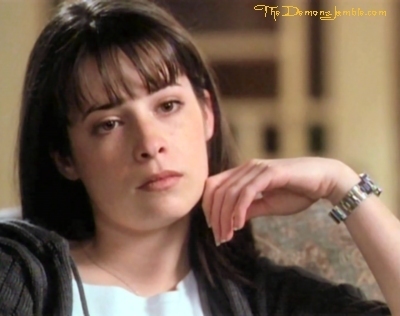 Галерия на Пайпър - Page 17 Which-prue-is-it-anyway-charmed-8557046-400-316