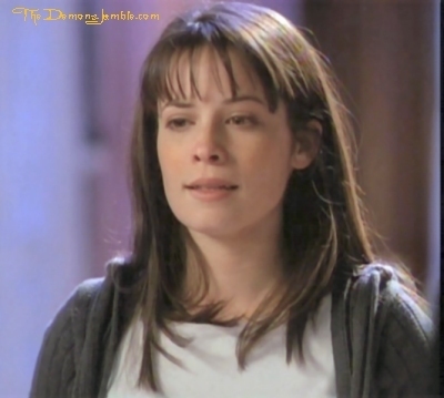 Галерия на Пайпър - Page 17 Which-prue-is-it-anyway-charmed-8557055-400-359