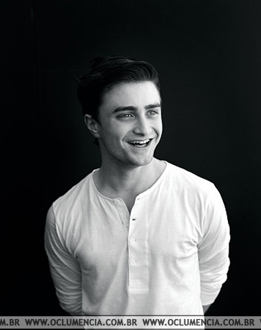 photos daniel radcliffe Attitude-daniel-radcliffe-8727051-379-480