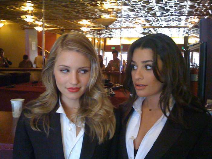 1X02 ---> Hurricane Feynman Lea-and-Dianna-quinn-and-rachel-8728158-700-525