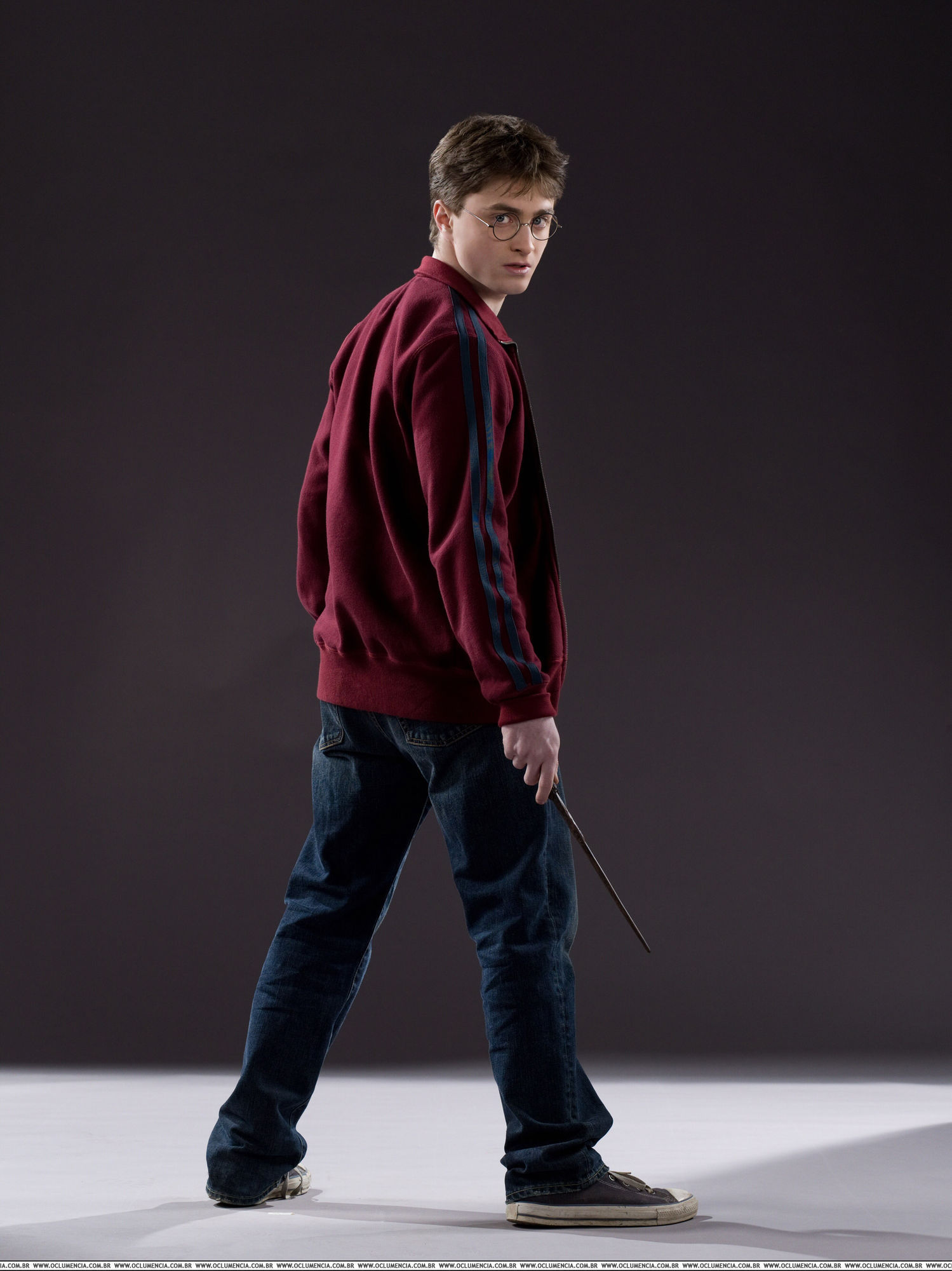 Daniel Radcliffe (Harry Potter) 2009-Harry-Potter-and-the-Half-Blood-Prince-Promotional-Shoot-daniel-radcliffe-8869497-1499-2000