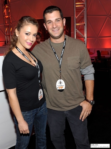  ~~~ - Page 30 Alyssa-and-david-at-BlackBerry-VIP-Hospitality-Lounge-at-U2-Concert-alyssa-milano-8808341-445-600