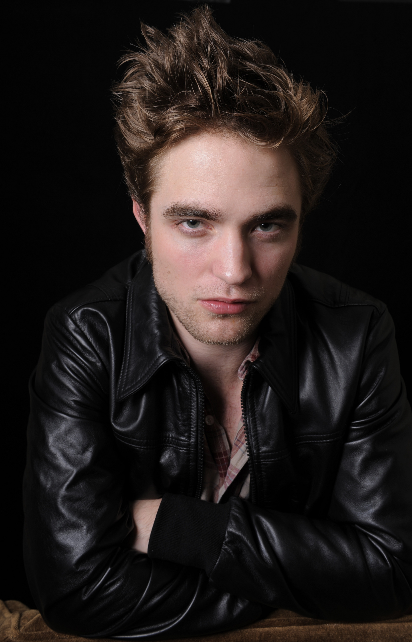 Robert Pattinson P!C HQ-Portraits-from-yesterday-robert-pattinson-8952464-1645-2560