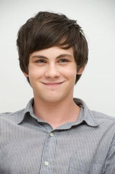 Ned Fotoalbum Logan-logan-lerman-9180225-397-600